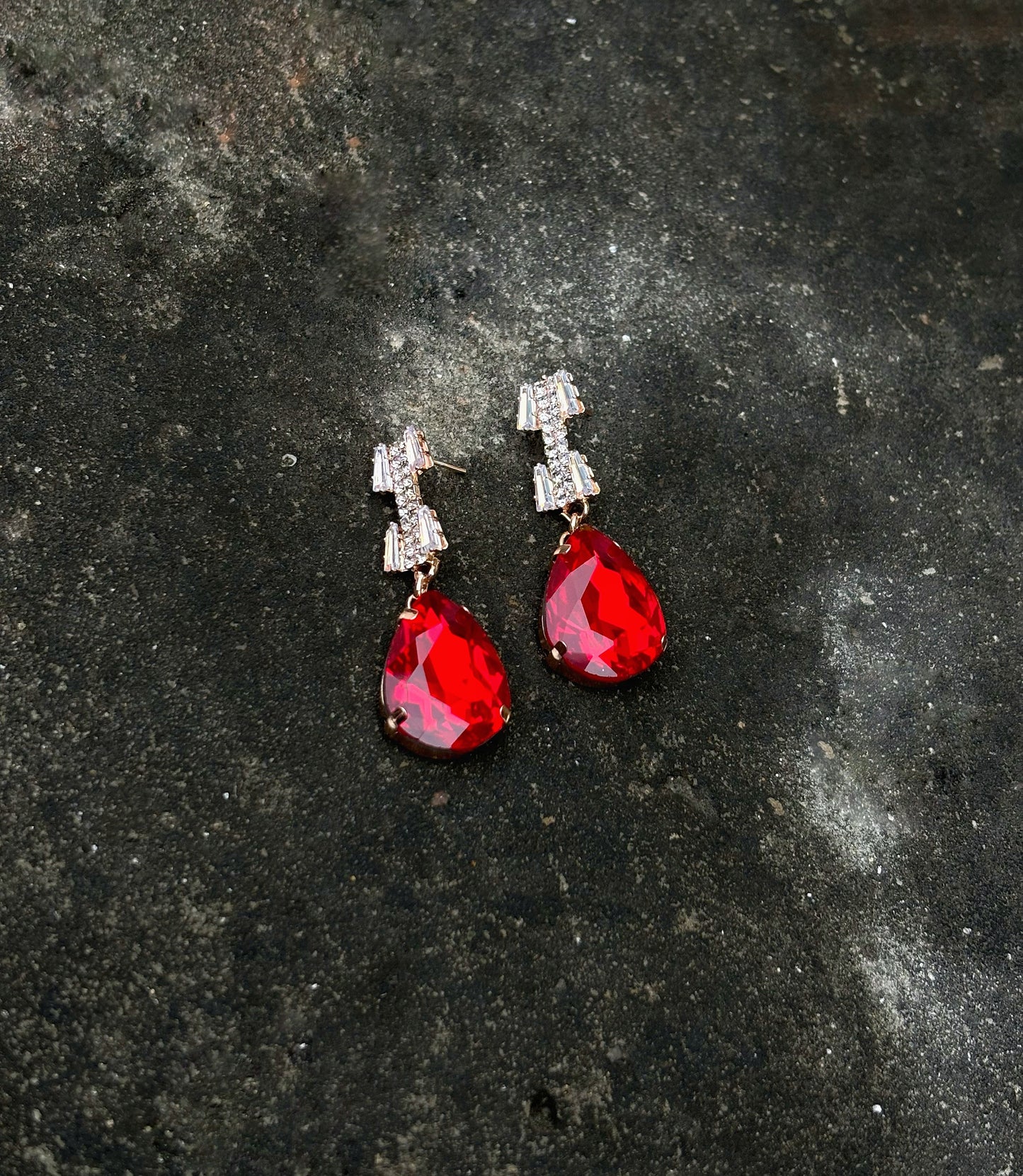 A beautiful luxurious Ruby Red earring by hvjewellery.in