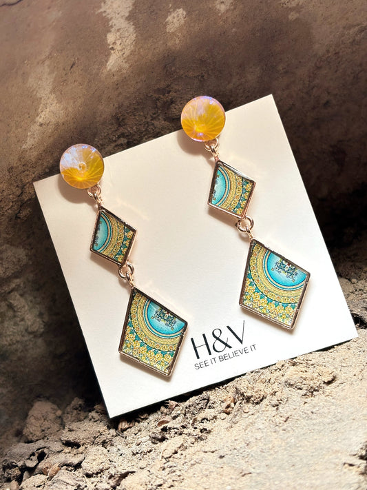 Stylish tassel earrings by hvjewellery.in