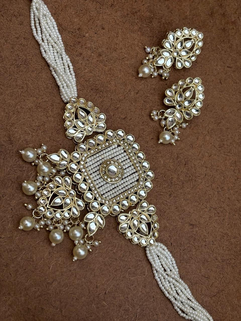 The gorgeous white pearl kundan necklace set by hvjewellery.in – H&V Store