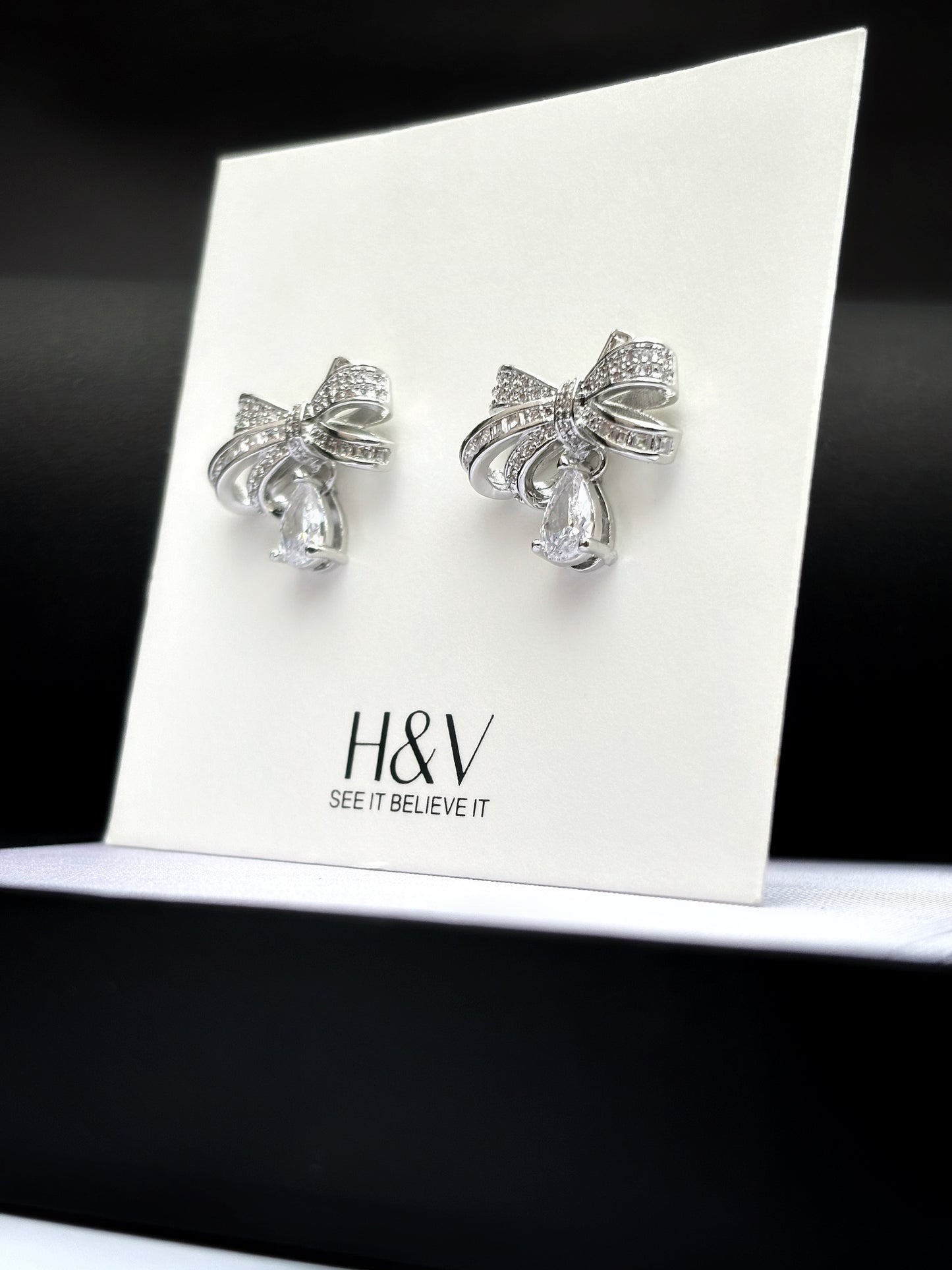 Diamond Bow Shape Earring by hvjewellery.in