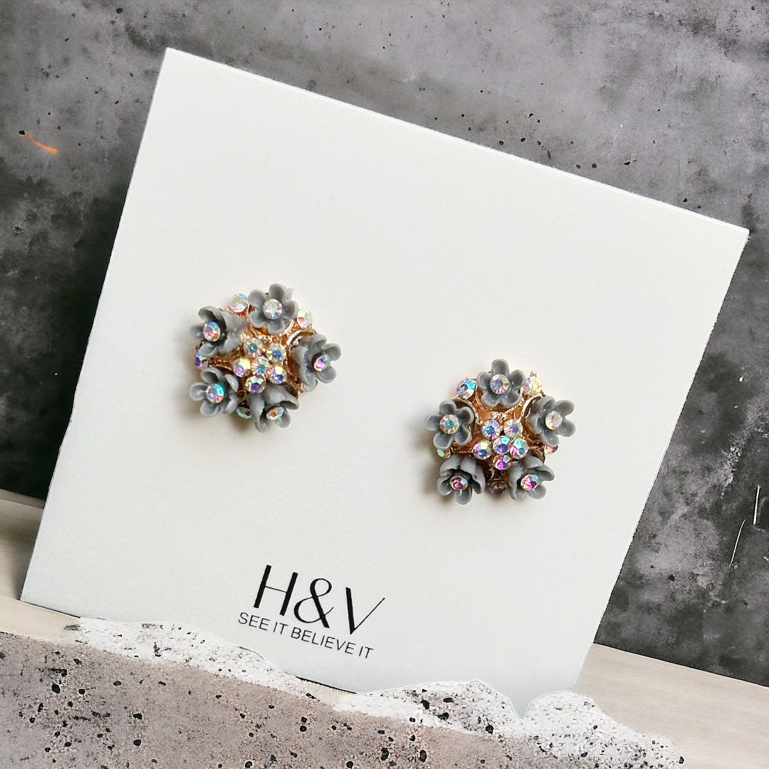 Beautifull Studs by hvjewellery.in